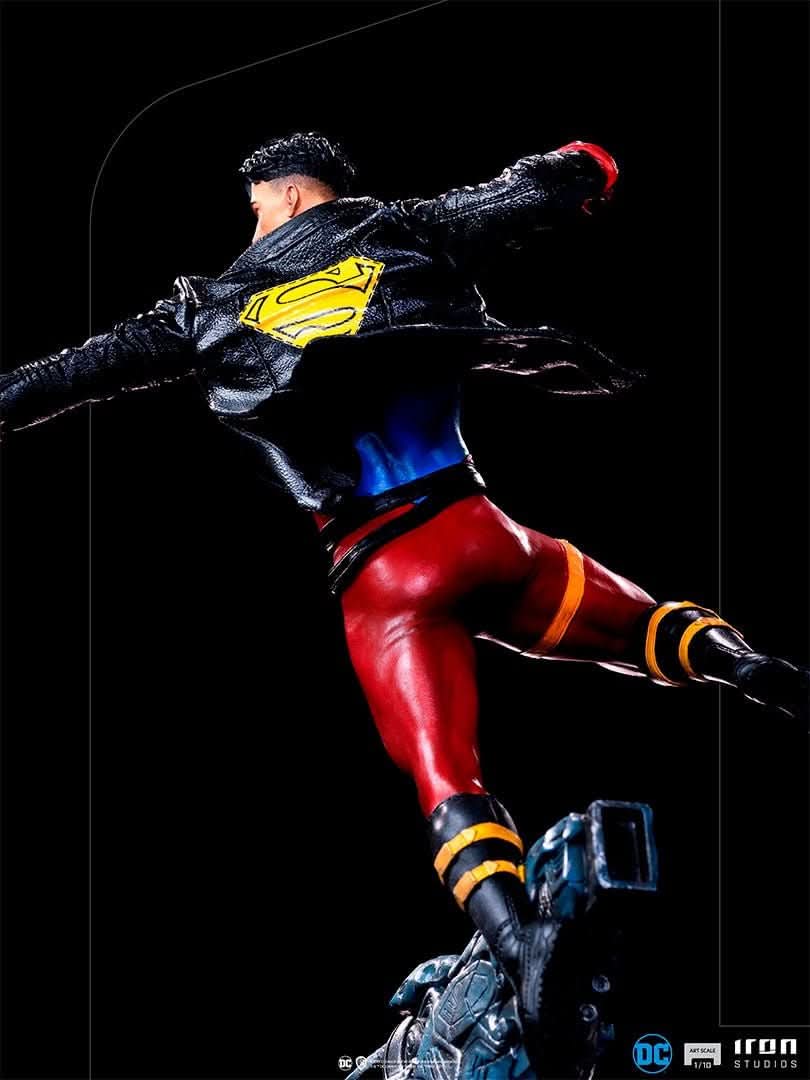 Statue Superboy - DC Comics - Art Scale 1/10 - Iron Studios