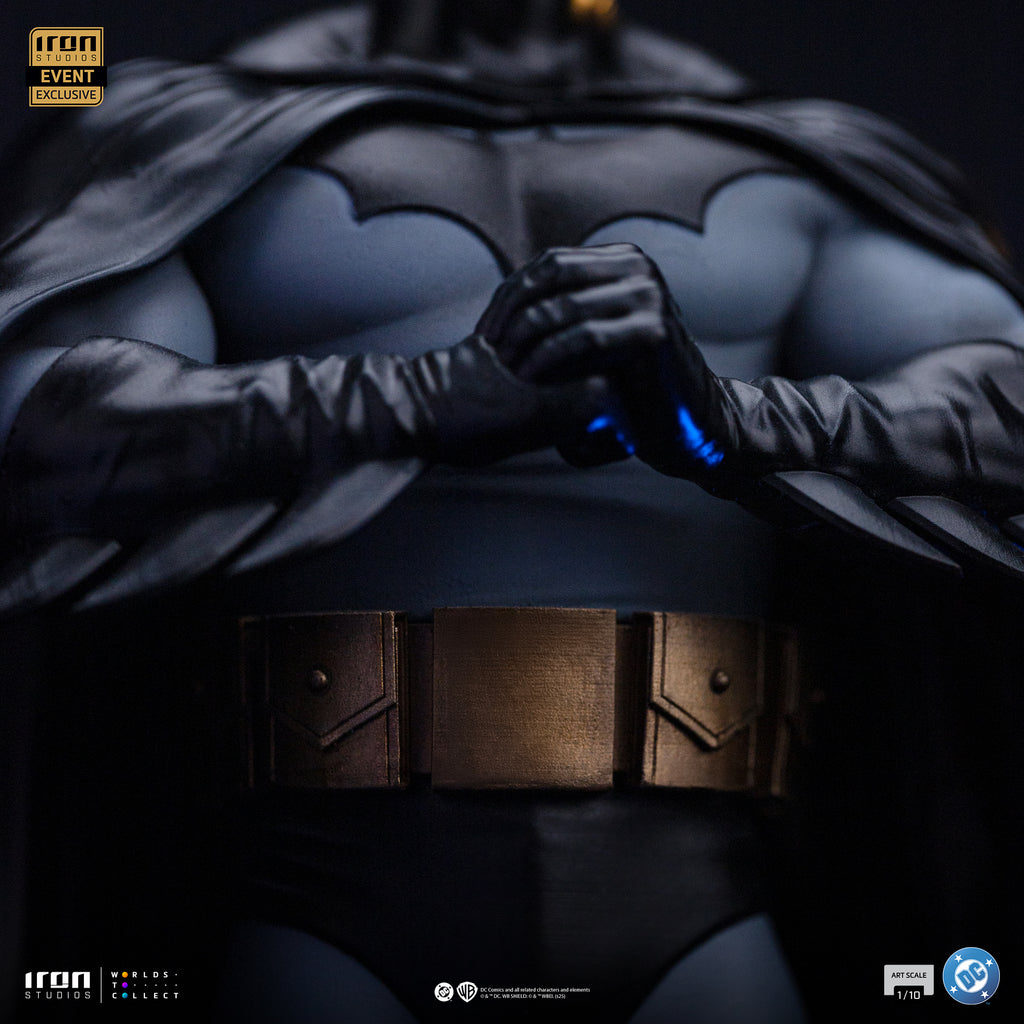 Batman (CCXP Event Exclusive 2025) - DC Comics - Art Scale 1/10 - Iron Studios
