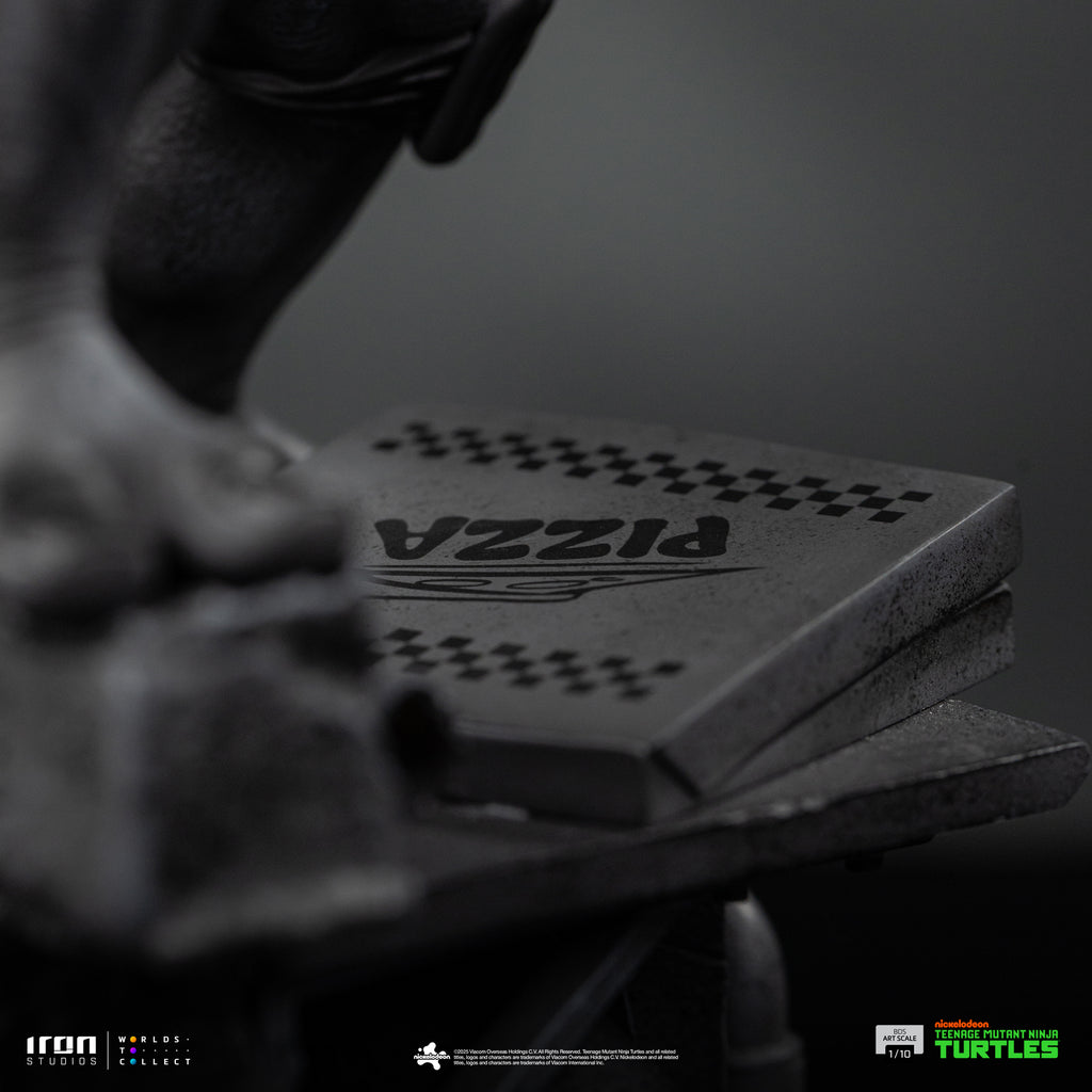 Pre-Order - Michelangelo (Black and White Variant) - Teenage Mutant Ninja Turtles - BDS Art Scale 1/10 - Iron Studios