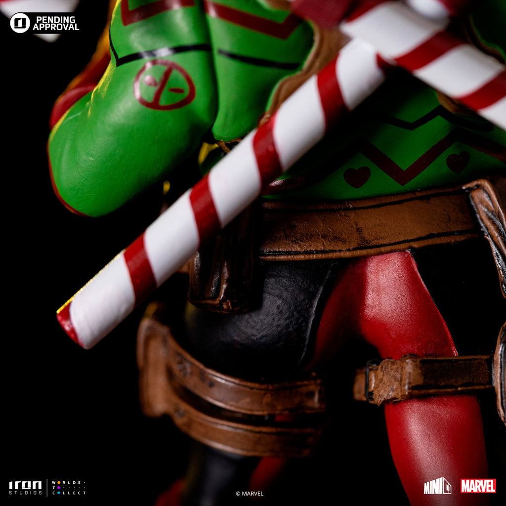 Statue Deadpool (Holidays Version) - Marvel Comics - Minico - Iron Studios