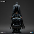 Digital Pre-Order - Statue Batman Identity  - DC Comics - Legacy Replica 1/4 - Iron Studios