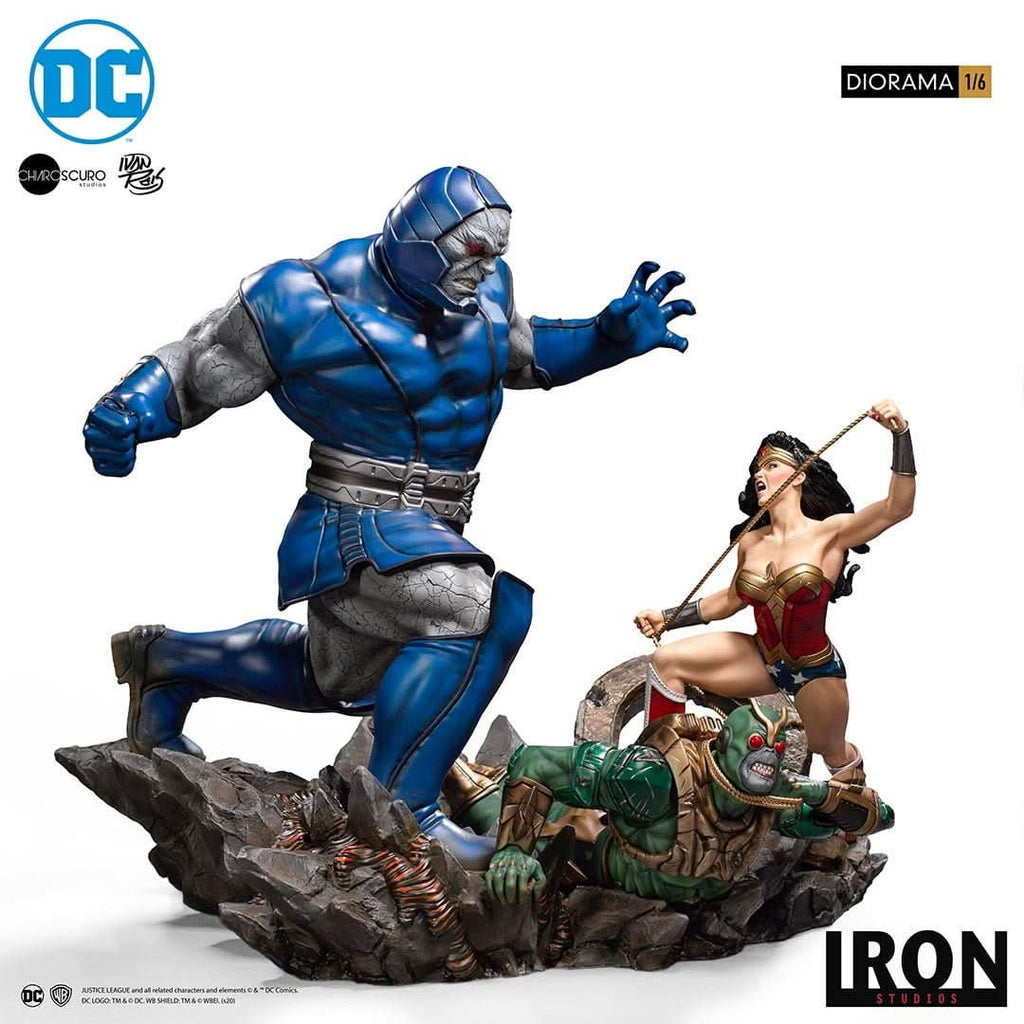 Wonder Woman vs Darkseid by Ivan Reis - DC Comics - Diorama 1/6 - Iron Studios