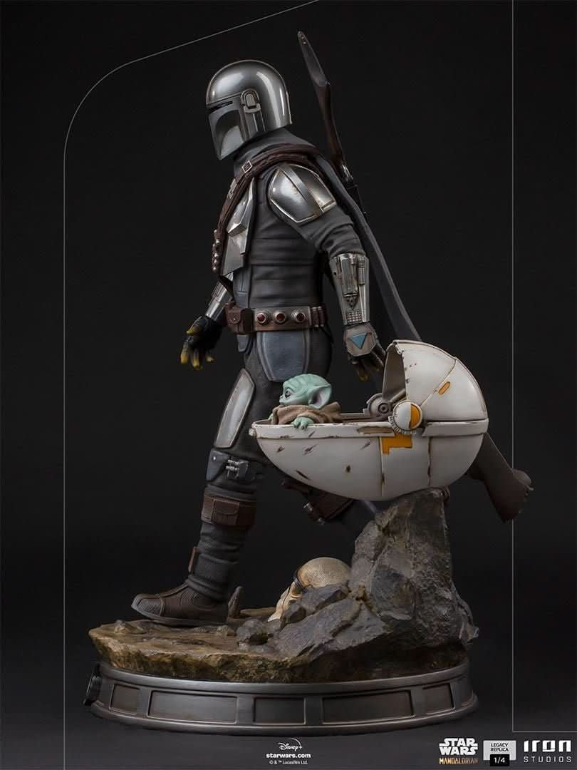 Statue The Mandalorian and The Child - The Mandalorian - Legacy Replica 1/4 - Iron Studios