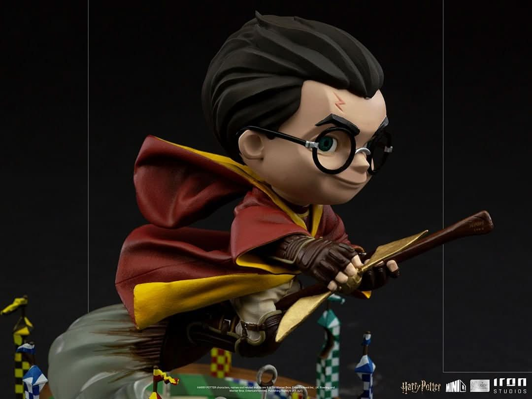 Statue Harry Potter at the Quiddich Match - Harry Potter - MiniCo Illusion - Iron Studios