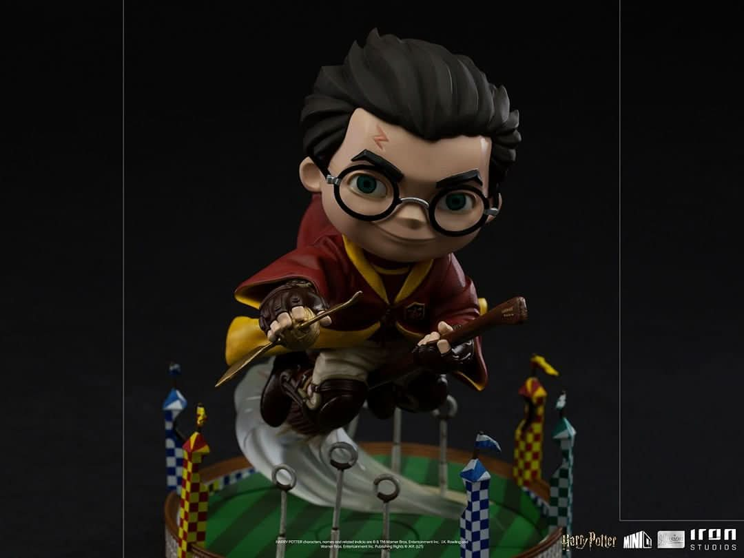 Statue Harry Potter at the Quiddich Match - Harry Potter - MiniCo Illusion - Iron Studios