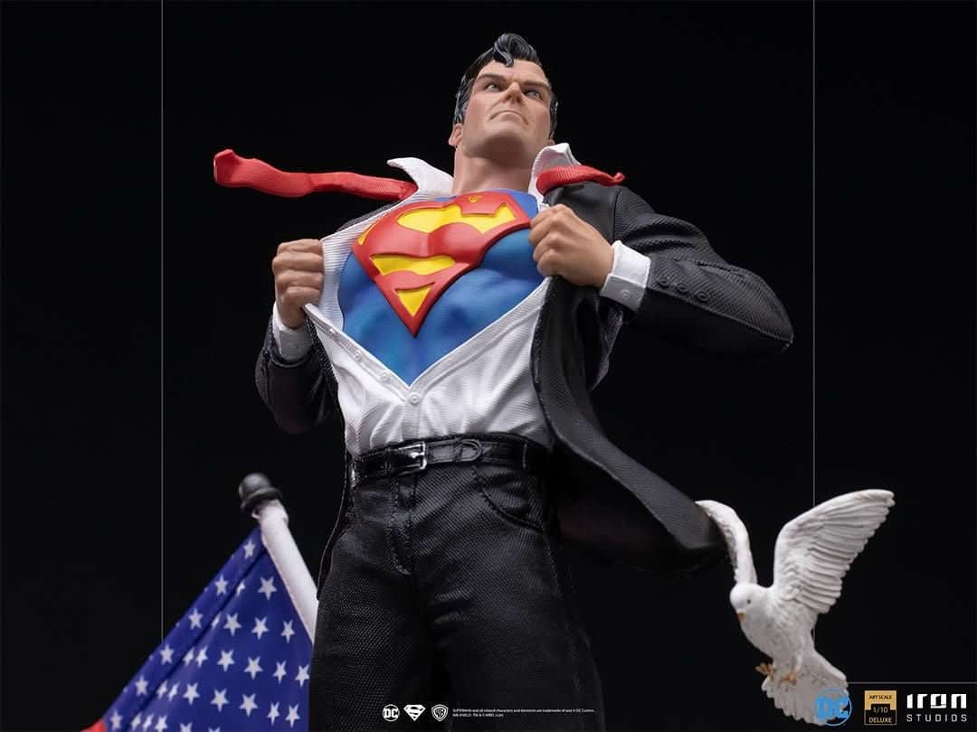 Statue Clark Kent Deluxe - DC Comics - Art Scale 1/10 - Iron Studios