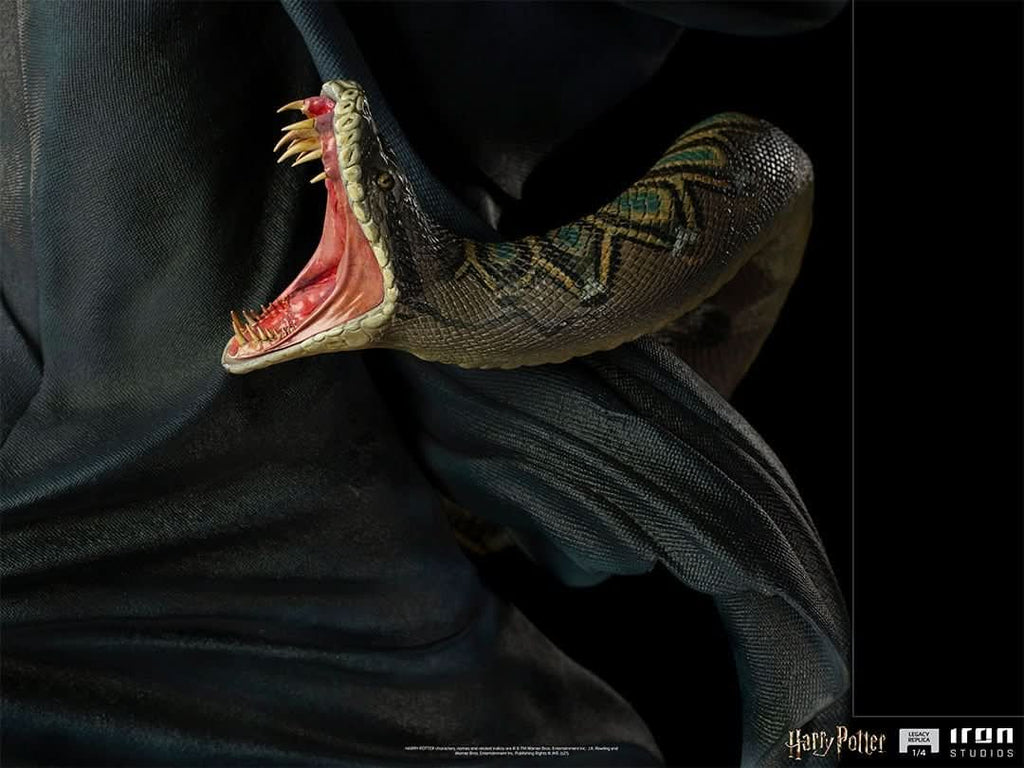 Voldemort and Nagini - Harry Potter - Legacy Replica 1/4 - Iron Studios