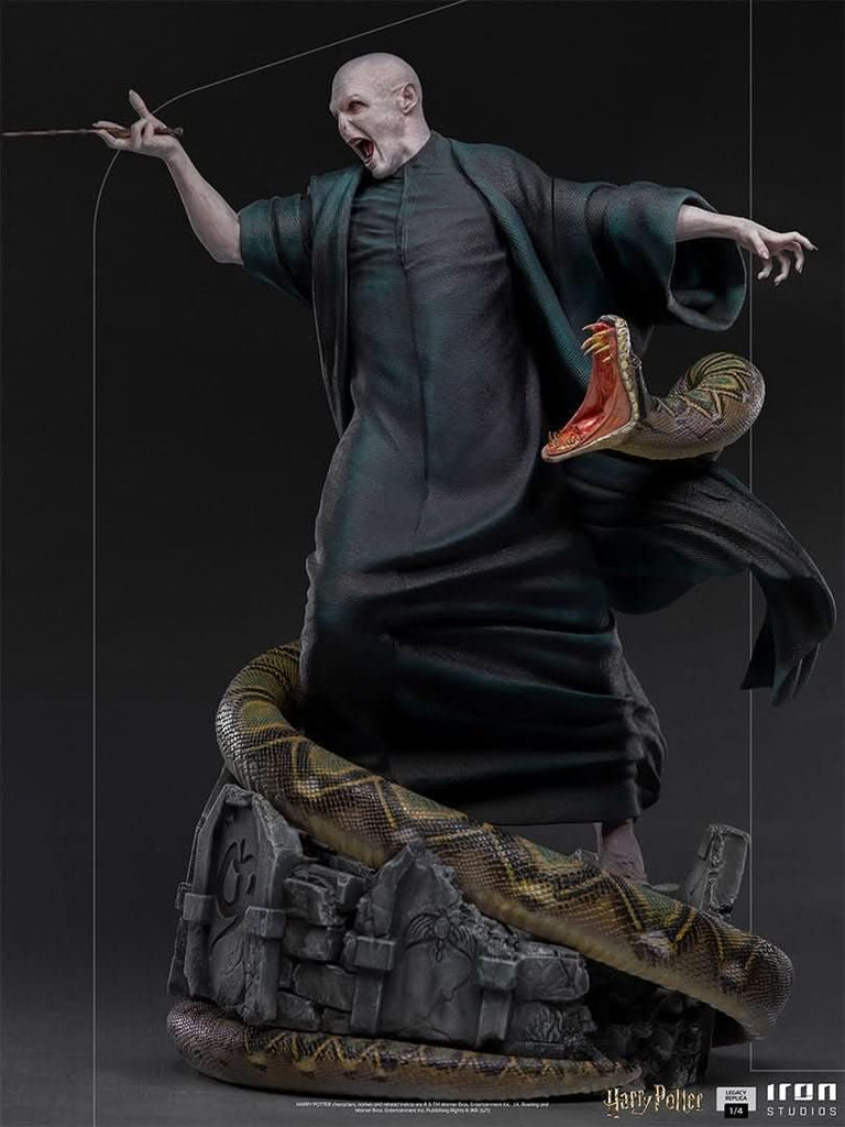 Voldemort and Nagini - Harry Potter - Legacy Replica 1/4 - Iron Studios