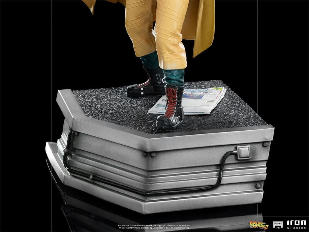 Statue Doctor Brown - Back To The Future II - Art Scale 1/10 - Iron Studios