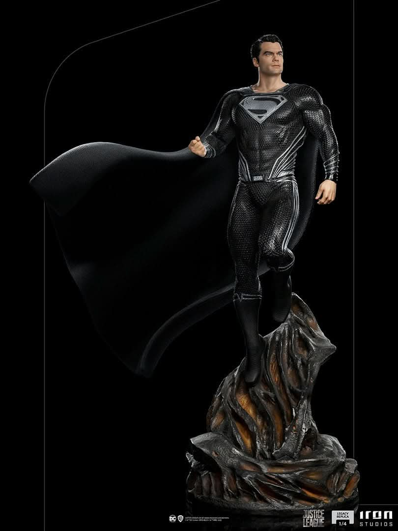 Statue Superman Black Suit - Zack Snyder`s Justice League - Legacy Replica 1/4 - Iron Studios