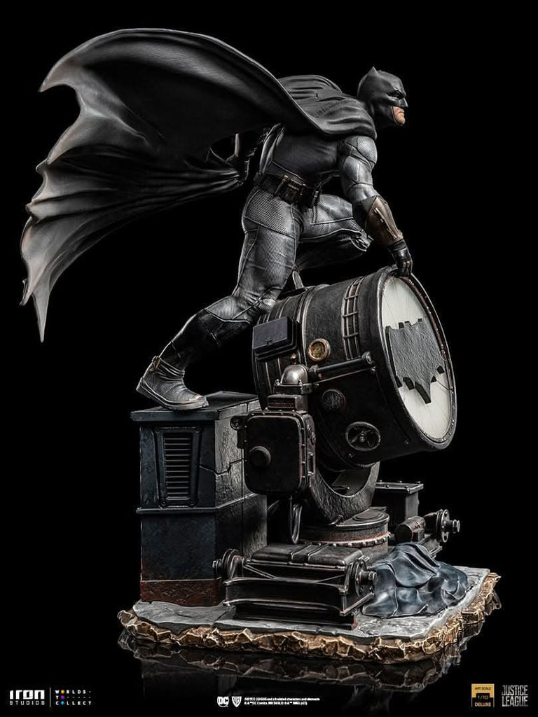 Batman on Batsignal - Zack Snyder's Justice League - Art Scale 1/10 - Iron Studios