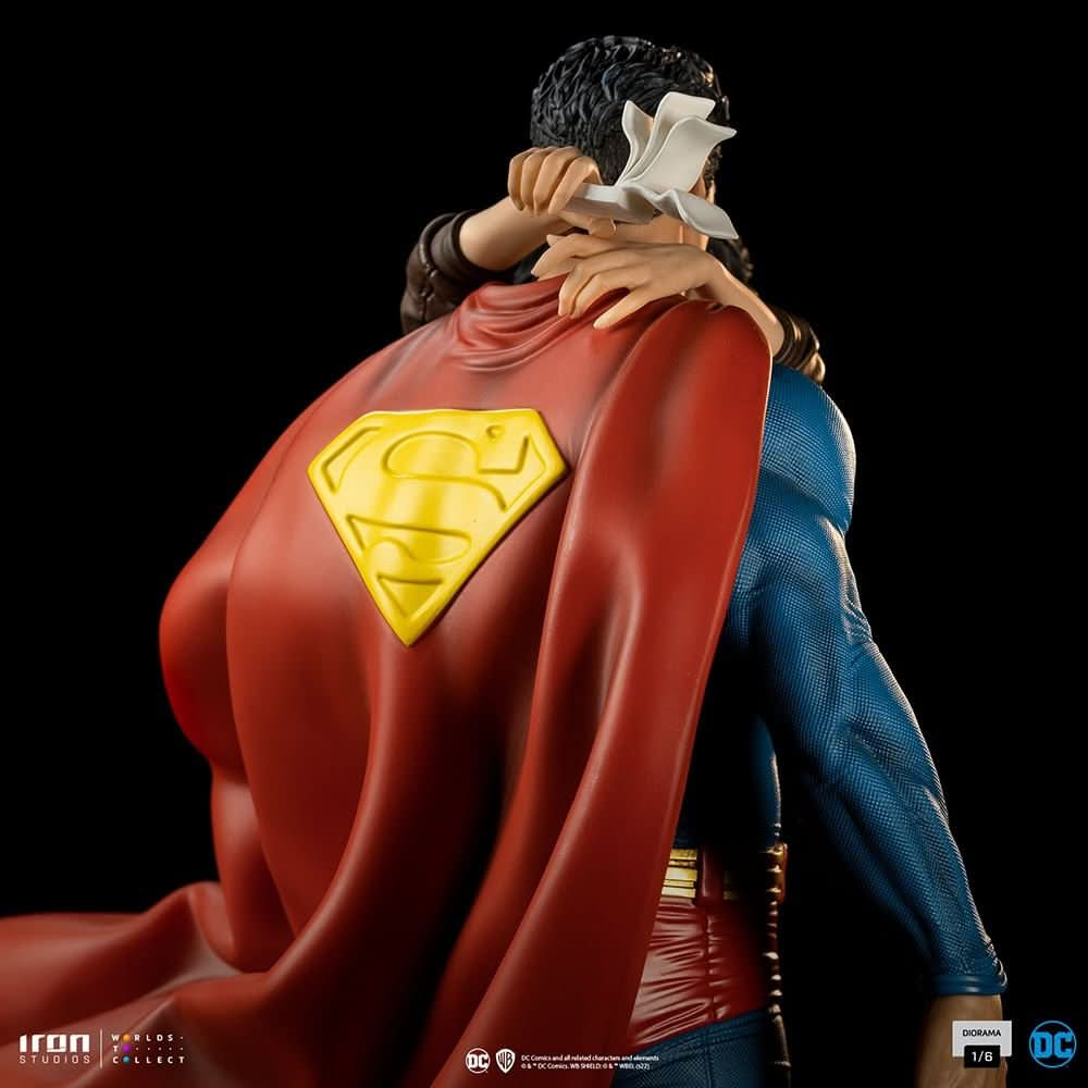 Statue Superman and Lois Lane - DC Comics - Diorama 1/6 - Iron Studios