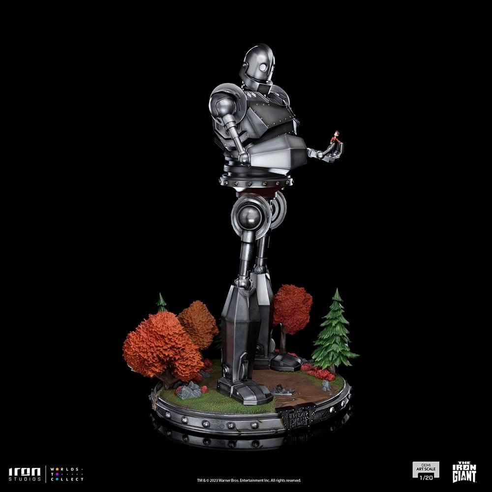 Statue Iron Giant and Hogarth Hughes - The Iron Giant - Demi Scale 1/20 - Iron Studios