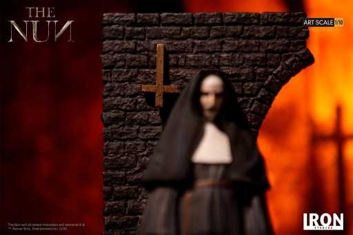 Statue The Nun Deluxe - The Nun - Art Scale 1/10 - Iron Studios