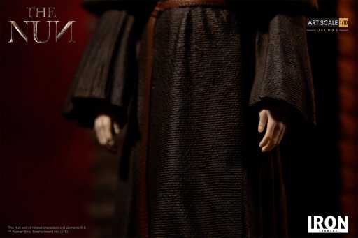 Statue The Nun Deluxe - The Nun - Art Scale 1/10 - Iron Studios