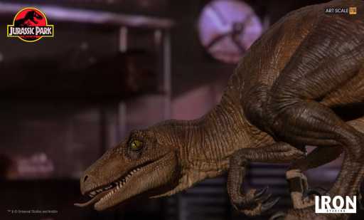 Statue Crouching Velociraptor - Jurassic Park - Art Scale 1/10 - Iron Studios