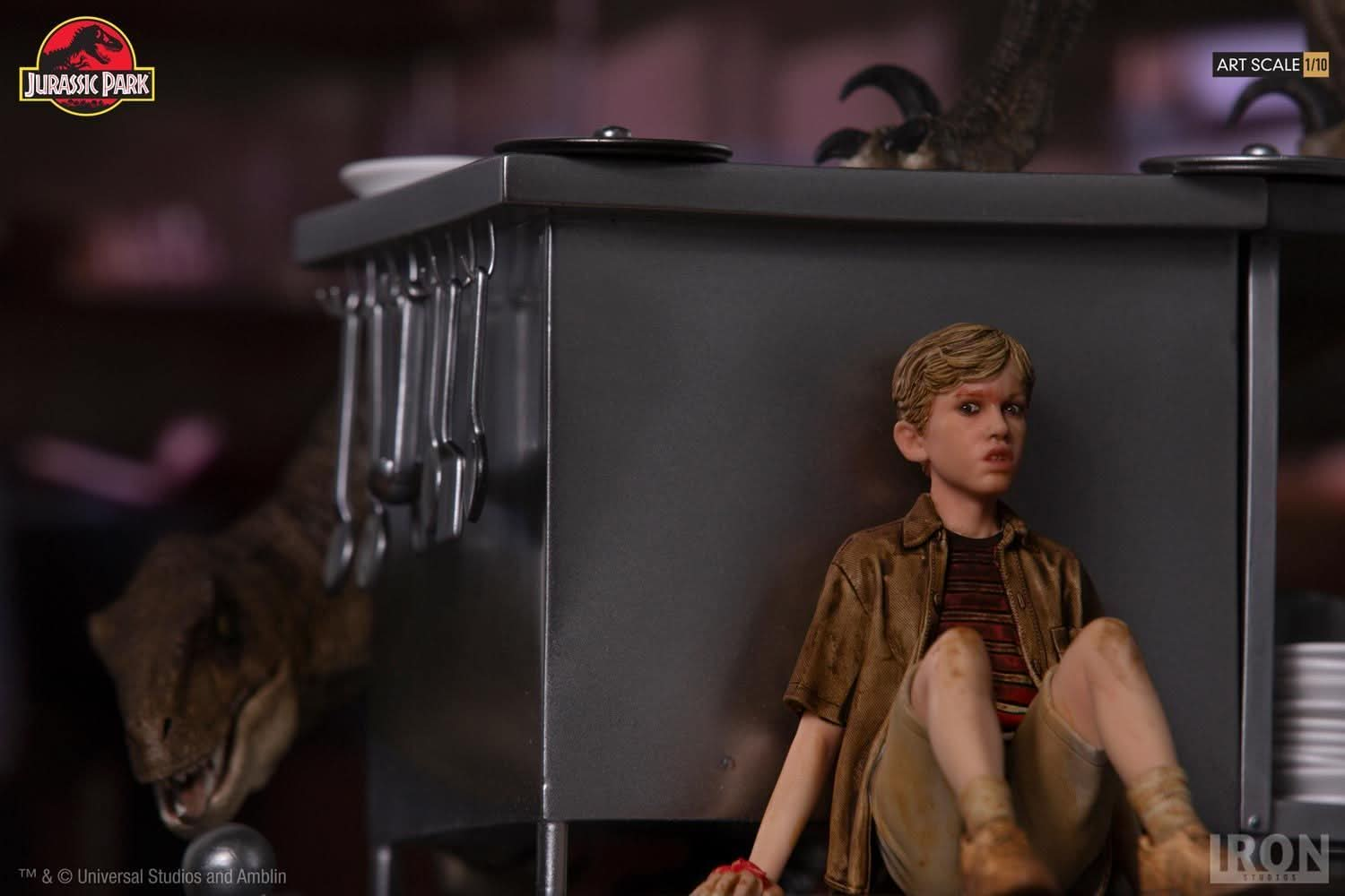 Statue Velociraptors in the Kitchen Diorama - Jurassic Park - Art Scale 1/10 - Iron Studios