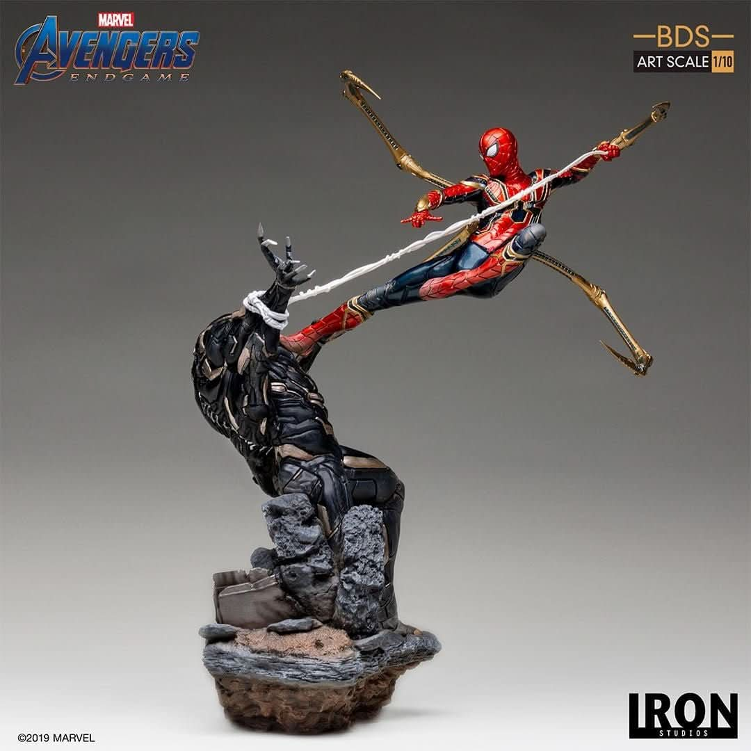 Statue Iron Spider Vs Outrider - Avengers: Endgame - Art Scale - Iron Studios