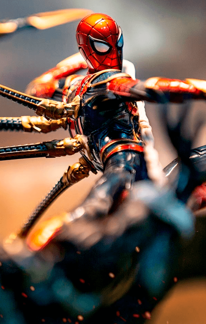 Statue Iron Spider Vs Outrider - Avengers: Endgame - Art Scale - Iron Studios