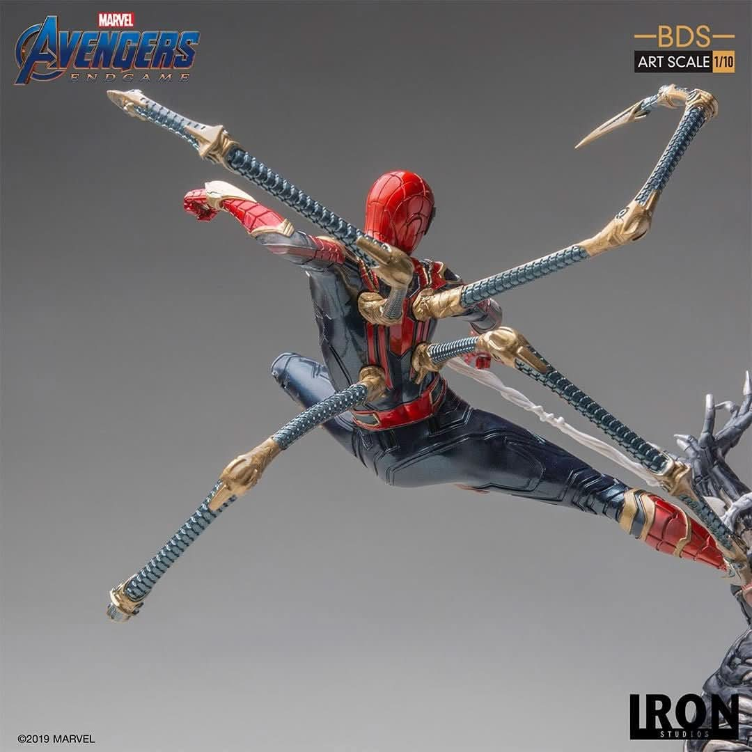 Statue Iron Spider Vs Outrider - Avengers: Endgame - Art Scale - Iron Studios