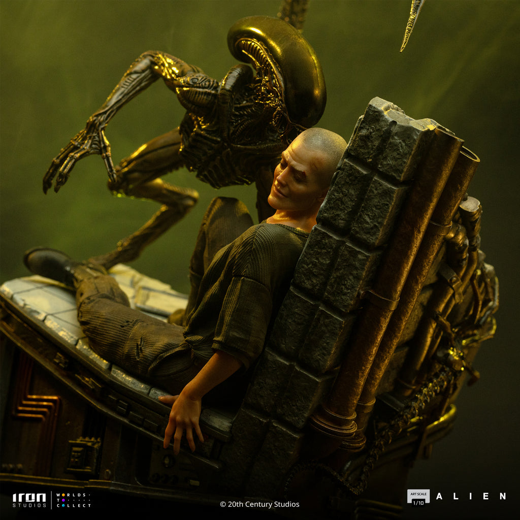 Statue Ellen Ripley and Dog Alien - Alien 3 - Art Scale 1/10 - Iron Studios