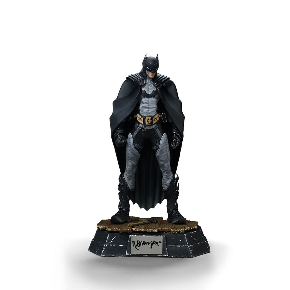 Digital Pre - Order - Statue Batman by Rafael Grampá Signed Version - DC Comics - Art Scale 1/10 - Iron Studios